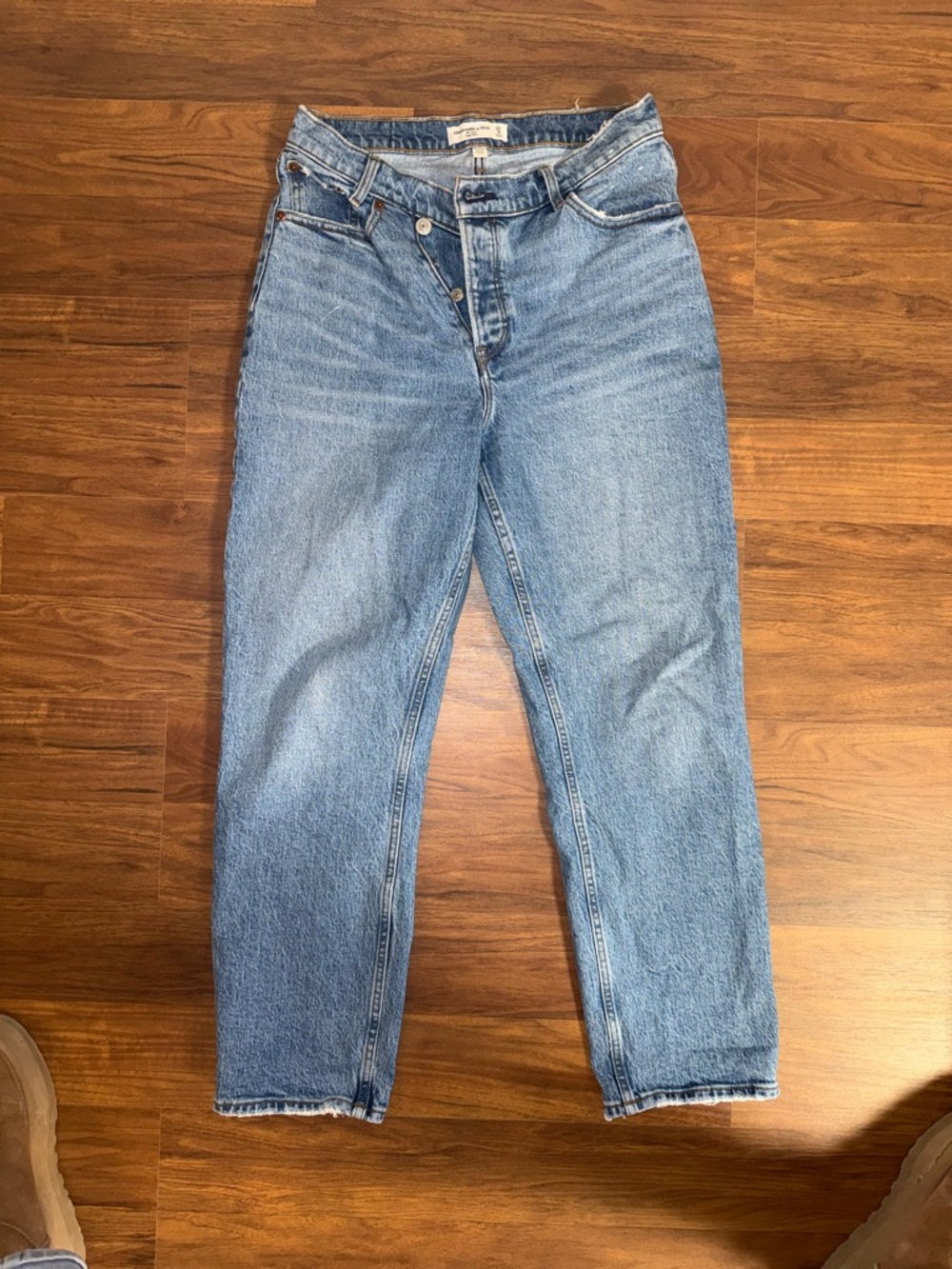 Abercrombie & Fitch Light Blue High-Rise Dad Jeans